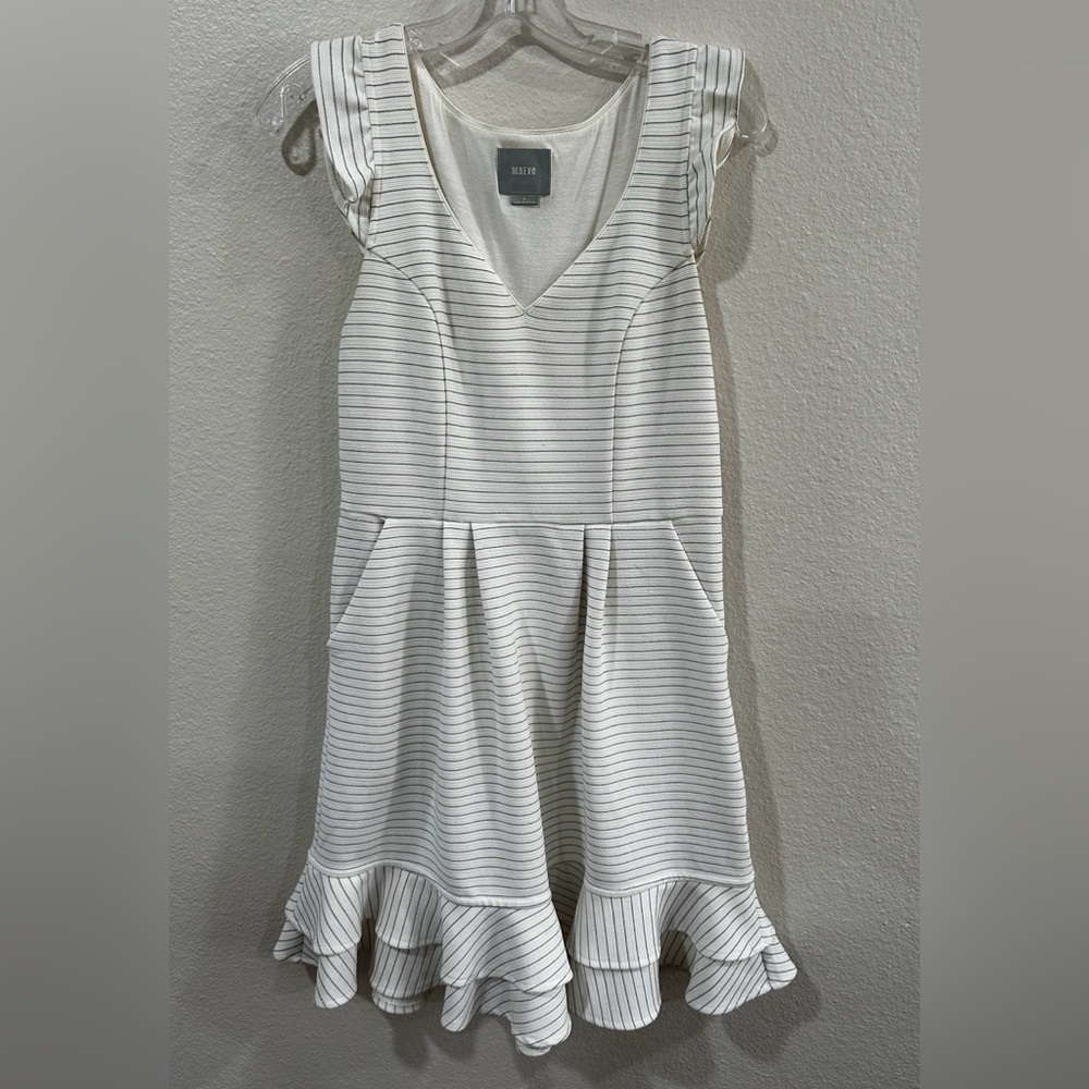 Maeve White and Black Striped‎ V-Neck Ruffle Dress size 8